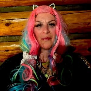 Meet your Posher, Amie